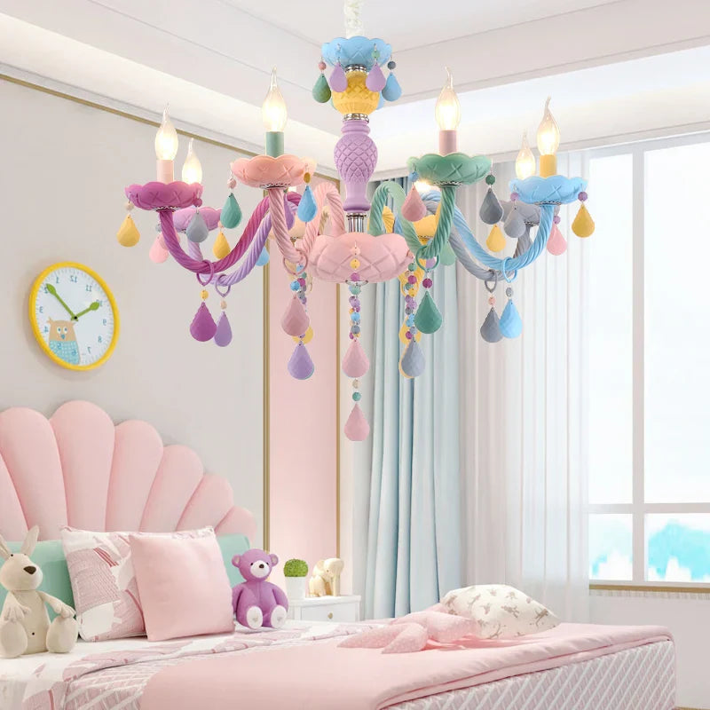 ثريا شمع كريستال DecorBites™: تصميم أوروبي أنيق لغرف النوم والمطاعم وغرف الأطفال
