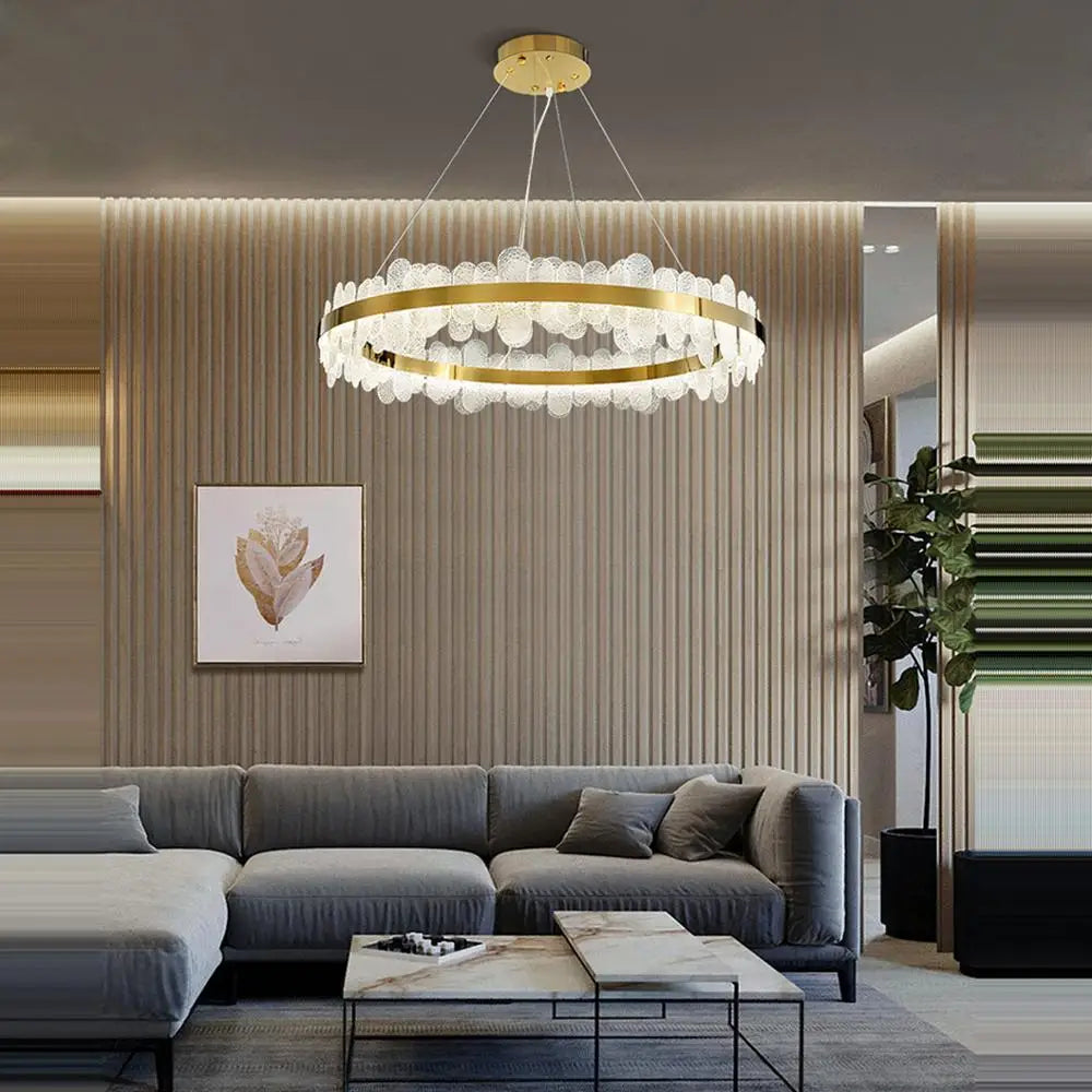 ثريا LED ذهبية بتصميم عصري من الفولاذ المقاوم للصدأ من DecorBites™ لغرفة الطعام
