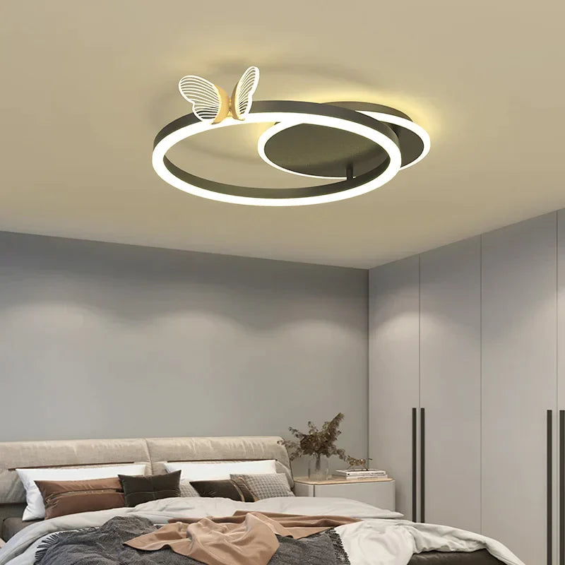 مصباح سقف الفراشة LED الفاخر DecorBites™: أجواء عصرية ومشرقة وأنيقة