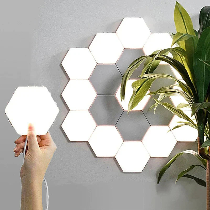 وحدات إضاءة جدارية LED بتصميم قرص العسل Quantam Sconces من DecorBites™