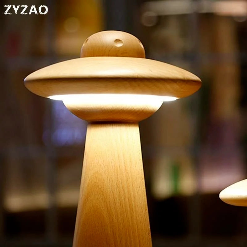 مصباح طاولة UFO الخشبي للأطفال من DecorBites™: تصميم حديث، قابل للتعتيم، على شكل كرتوني، مثالي لغرفة نوم الأطفال