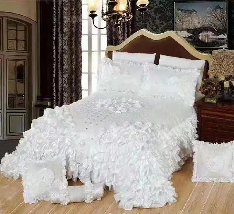 DecorBites™ Jacquard Rose Lace Bedding Set, Luxurious European Style, Red & Champagne