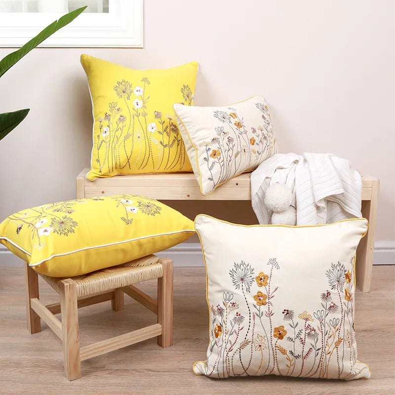 غطاء وسادة DecorBites™ Dandelion Floral باللون الأصفر لتزيين المنزل