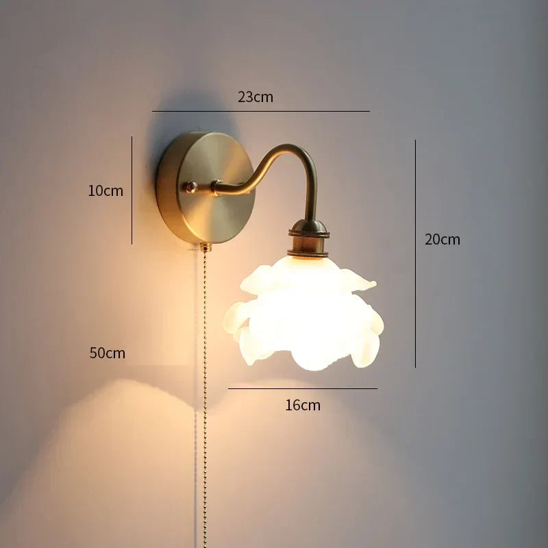 أضواء جدارية زجاجية ونحاسية LED DecorBites™ مع مفتاح بسلسلة سحب لمرآة غرفة نوم المنزل والحمام