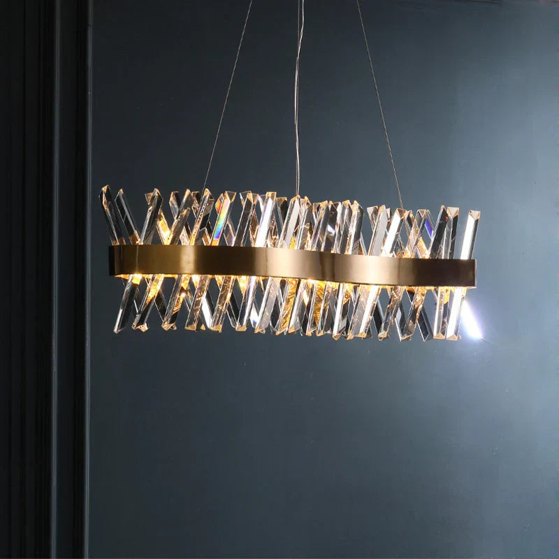 ثريا LED ذهبية كريستالية من DecorBites™ لغرفة الطعام