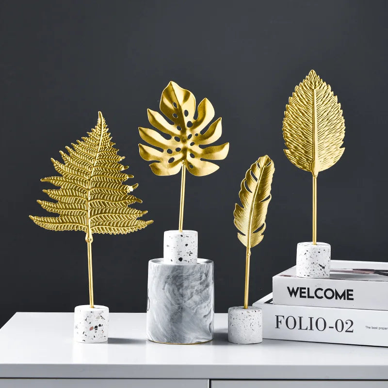 زينة DecorBites™ على شكل أوراق ذهبية على قاعدة رخامية - حرف يدوية معدنية إبداعية لديكور المنزل