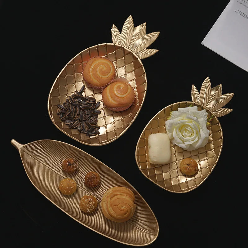 DecorBites™ طبق أوراق الذهب: صينية زخرفية فاخرة للمجوهرات والحلوى والفواكه والحُلي