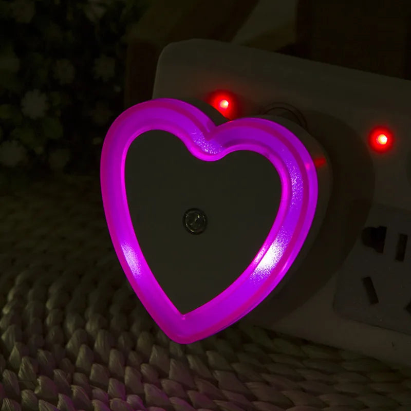 مصباح ليلي LED على شكل قلب من DecorBites™ مع تحكم لاسلكي بالاستشعار لغرفة النوم وغرفة المعيشة