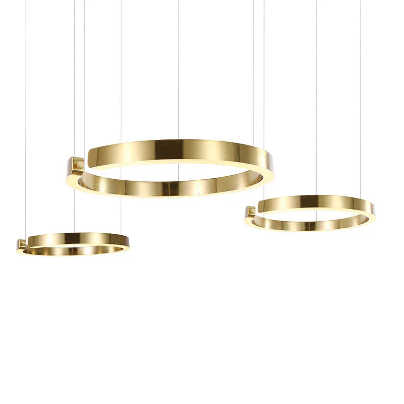 ثريا LED من DecorBites™: تصميم عصري على شكل حلقات دائرية باللون الذهبي، لغرفة المعيشة، غرفة الطعام، غرفة النوم، والمطبخ.