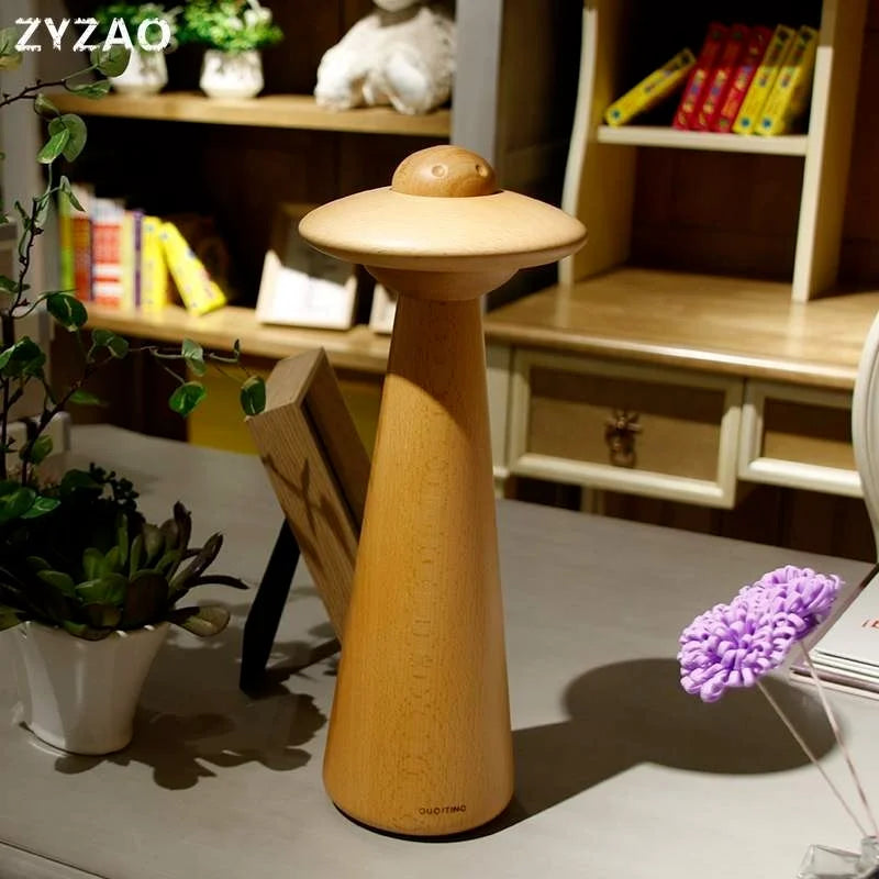 مصباح طاولة UFO الخشبي للأطفال من DecorBites™: تصميم حديث، قابل للتعتيم، على شكل كرتوني، مثالي لغرفة نوم الأطفال