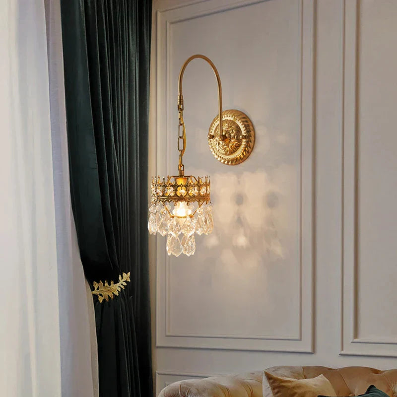 مصباح جداري كريستالي من DecorBites™: إضاءة فاخرة لغرفة النوم، غرفة المعيشة، الفندق، المقهى، والردهة