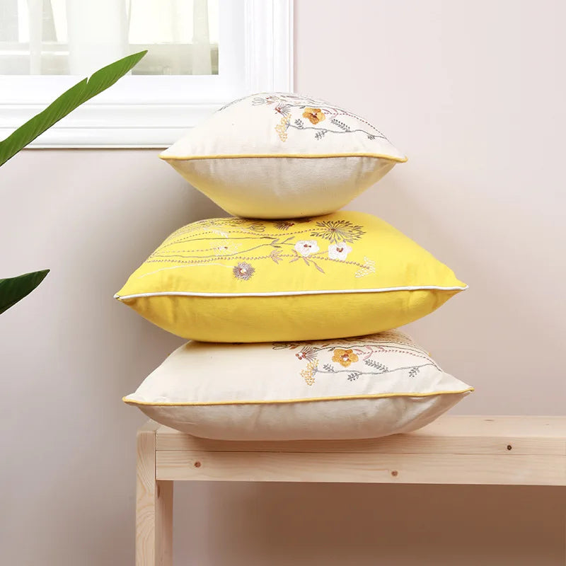 غطاء وسادة DecorBites™ Dandelion Floral باللون الأصفر لتزيين المنزل