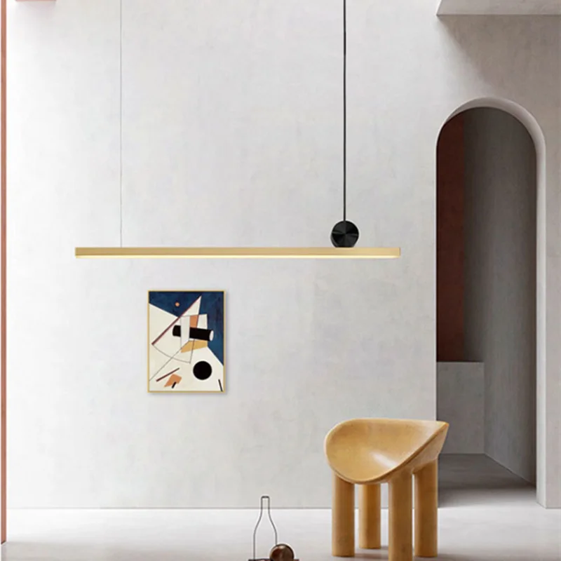 مصباح تعليق ذهبي خطي LED من DecorBites™ للجزيرة، المطاعم، البارات - بتصميم نورديك