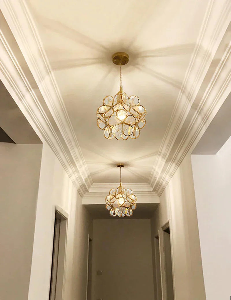 مصابيح قلادة زجاجية بزخارف زهور يابانية من DecorBites™ مصباح LED معلق عصري
