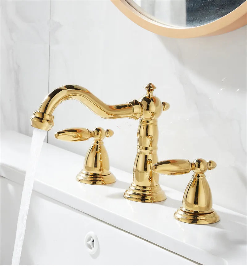 DecorBites™ Gold Brass Widespread Bathroom Faucet - خلاطات حوض حمام واسعة الانتشار من النحاس الذهبي - 3 فتحات للحوض العتيق