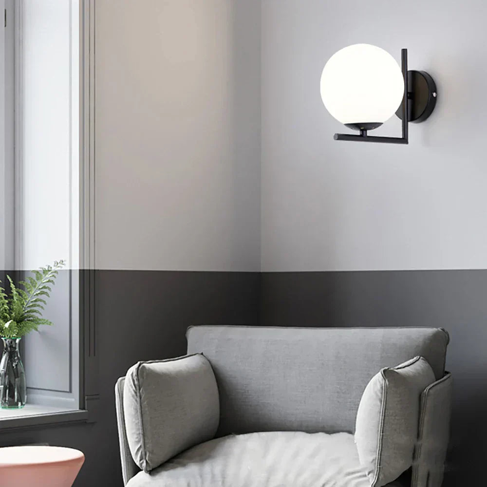 مصباح حائط LED كروي زجاجي من DecorBites™ للممر وغرفة النوم وديكور غرفة المعيشة