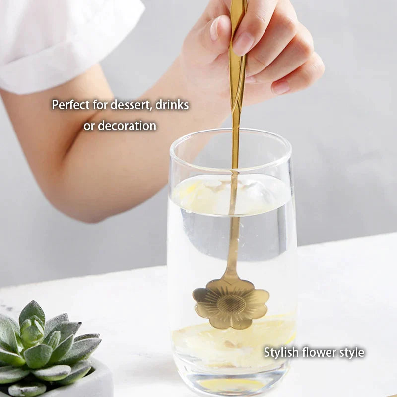 طقم ملاعق شاي ذهبية من الستانلس ستيل بتصميم زهرة من DecorBites™ للقهوة والحلويات والآيس كريم