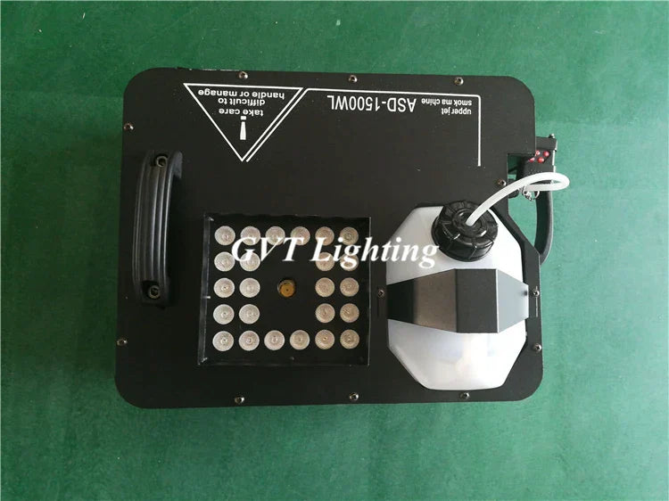 جهاز الضباب DecorBites™ بقدرة 1500 واط مع إضاءة RGB LED وتحكم لاسلكي DMX