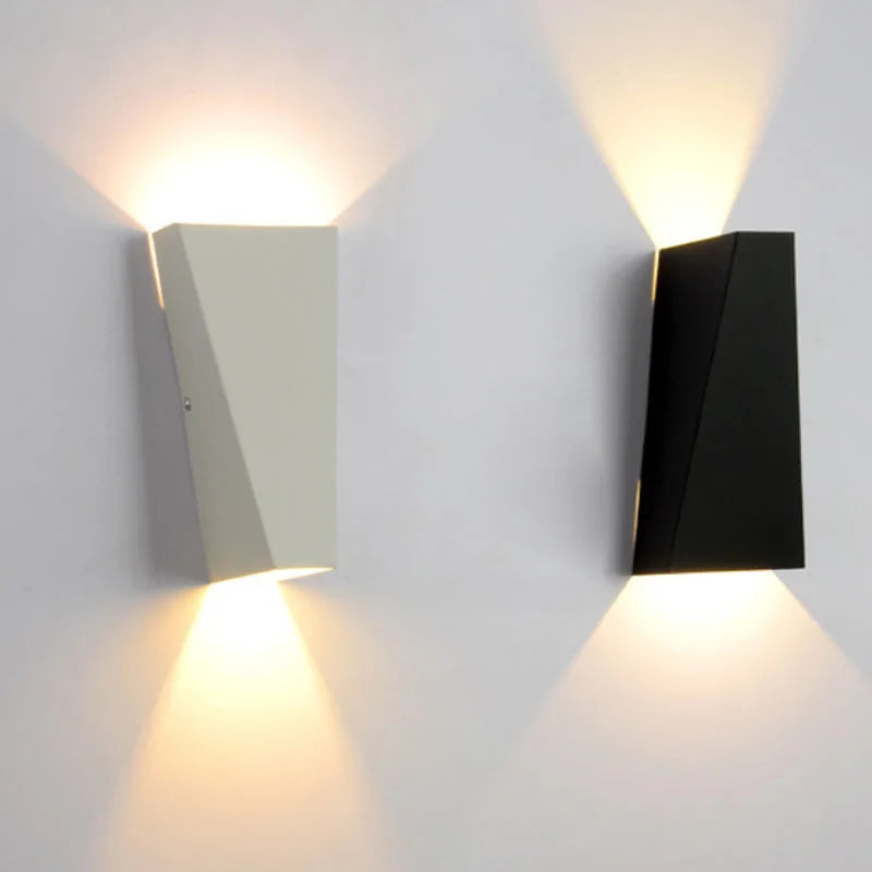 DecorBites™ مصباح حائط LED عصري بسيط بجانب السرير لغرفة المعيشة والفندق