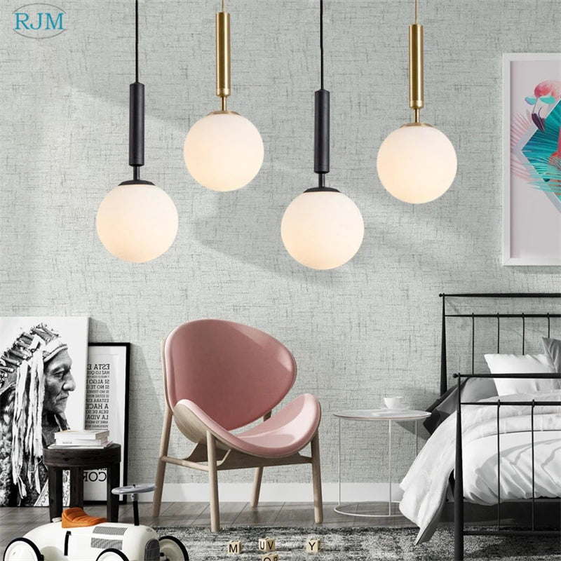 مصباح LED متدلي من الزجاج DecorBites™: تصميم إسكندنافي حديث، برأس واحد، إبداعي