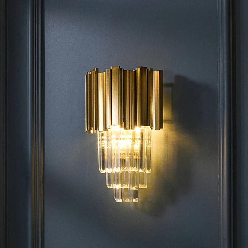 مصباح حائط DecorBites™ الذهبي الكريستالي مع إضاءة LED لإضاءة المنزل