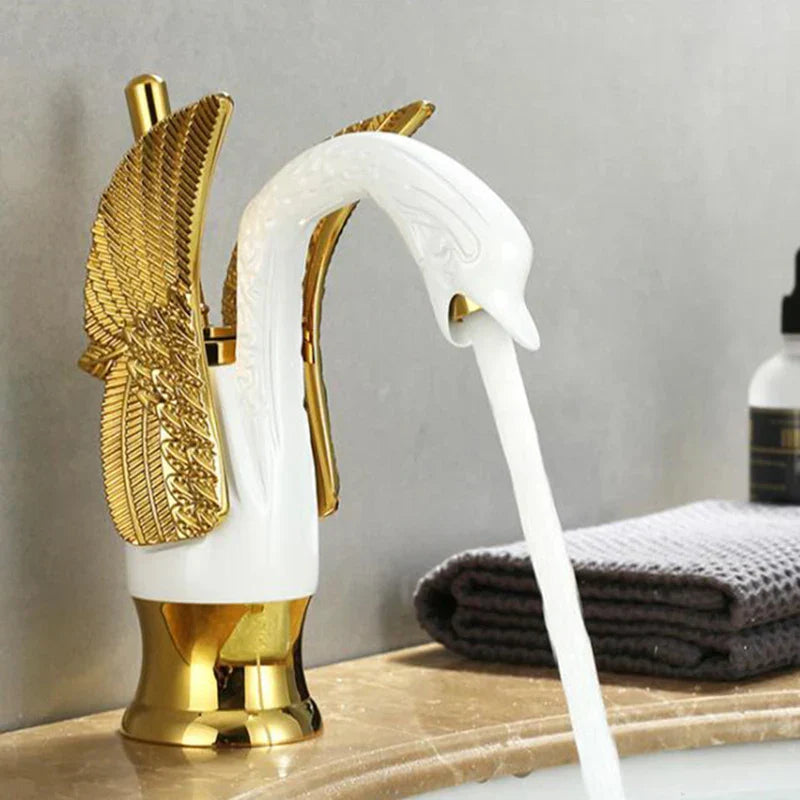 DecorBites™ خلاط حوض حمام بتصميم البجعة الذهبية - صنبور حوض يثبت على السطح بمقبض واحد