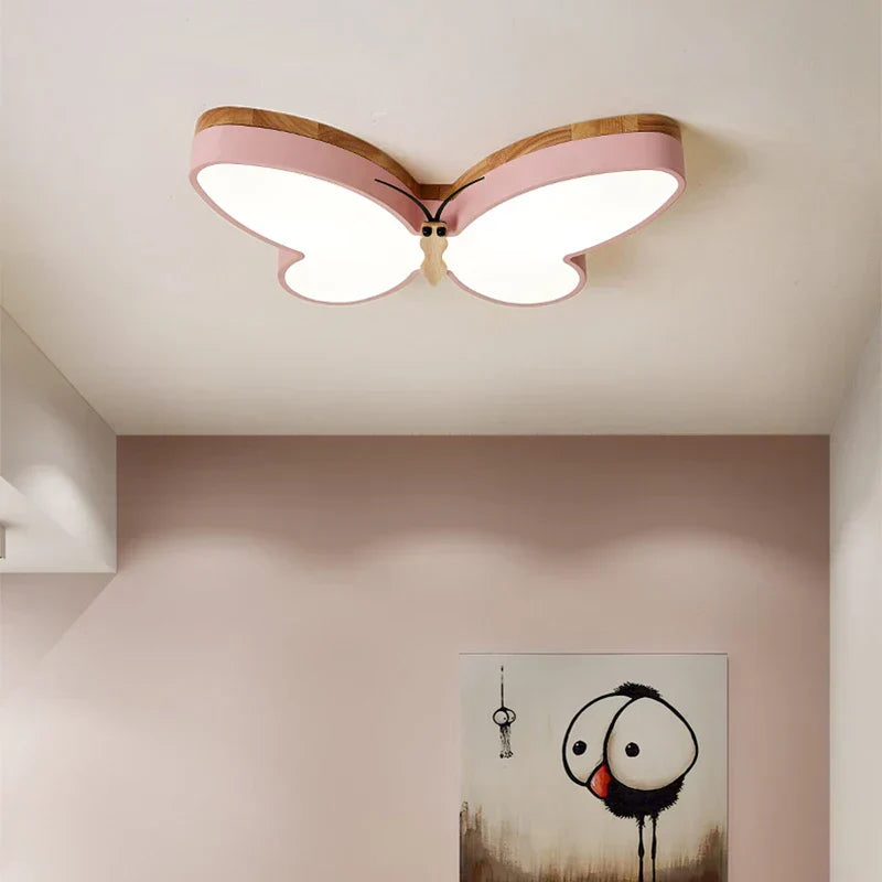 ثريا فراشة بإضاءة LED من DecorBites™، إضاءة سقف خشبية حديثة لغرفة الأطفال