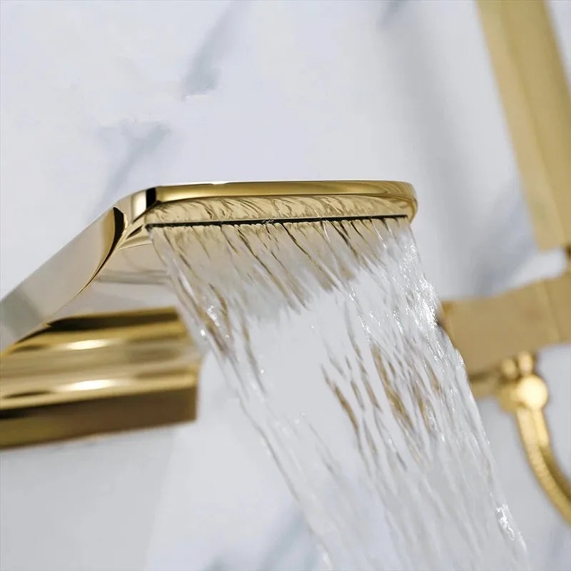 طقم صنبور دش حوض استحمام ذهبي DecorBites™ مع شلال يدوي وصنبور خلاط