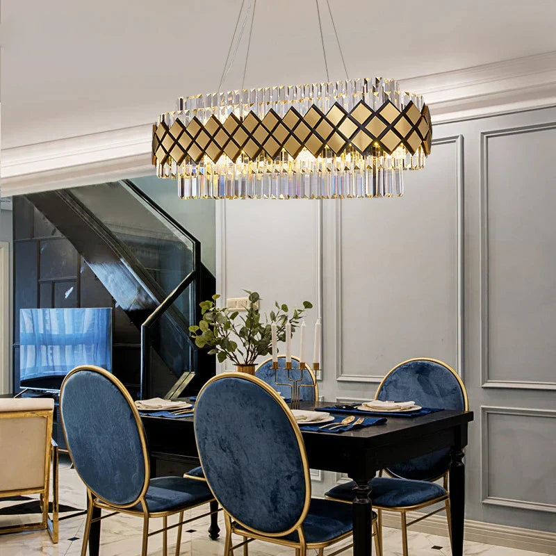ثريا كريستال ذهبية بتقنية LED بتصميم آرت ديكو من DecorBites™ للمدخل