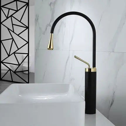 خلاط حوض ذهبي مصقول DecorBites™ ساخن بارد أسود مطبخ دوار صنبور ماء