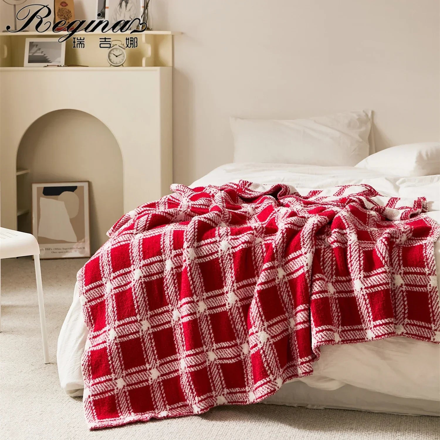 بطانية DecorBites™ المنفوشة والمقلّمة بمربعات: زينة منزلية مريحة من الألياف الدقيقة