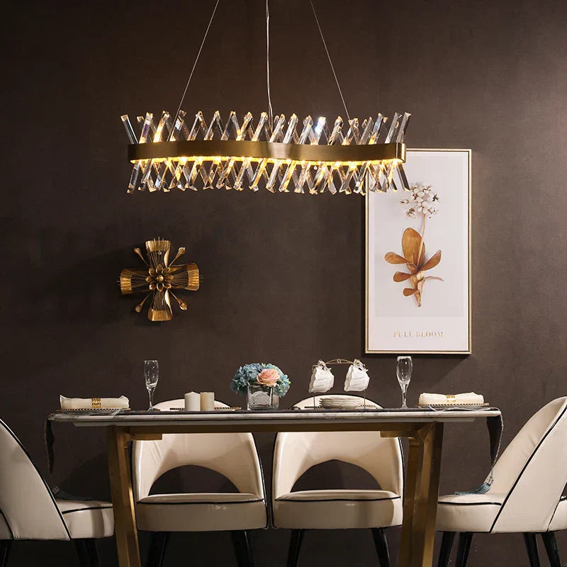 ثريا LED ذهبية كريستالية من DecorBites™ لغرفة الطعام