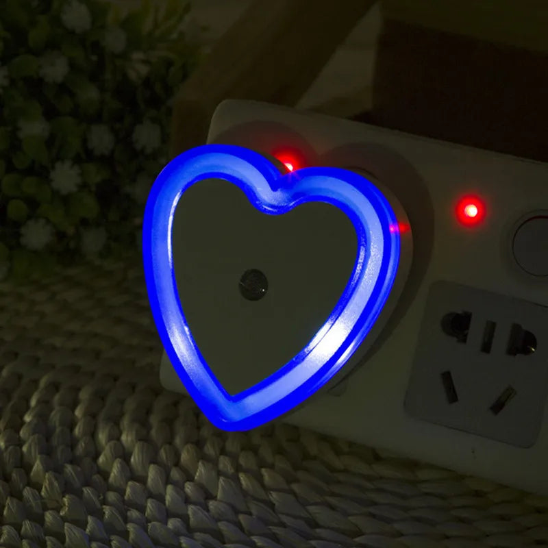 مصباح ليلي LED على شكل قلب من DecorBites™ مع تحكم لاسلكي بالاستشعار لغرفة النوم وغرفة المعيشة