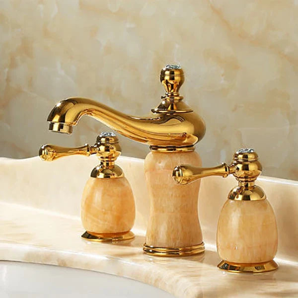 DecorBites™ خلاط حوض واسع بـ 3 فتحات من النحاس الذهبي واليشم بمقبضين