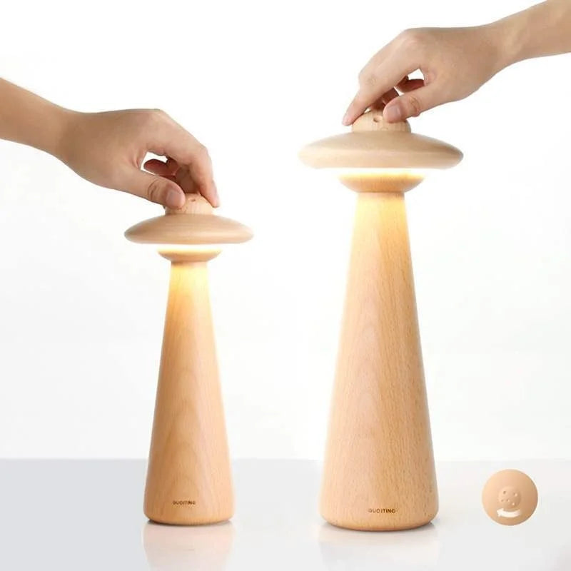 مصباح طاولة UFO الخشبي للأطفال من DecorBites™: تصميم حديث، قابل للتعتيم، على شكل كرتوني، مثالي لغرفة نوم الأطفال