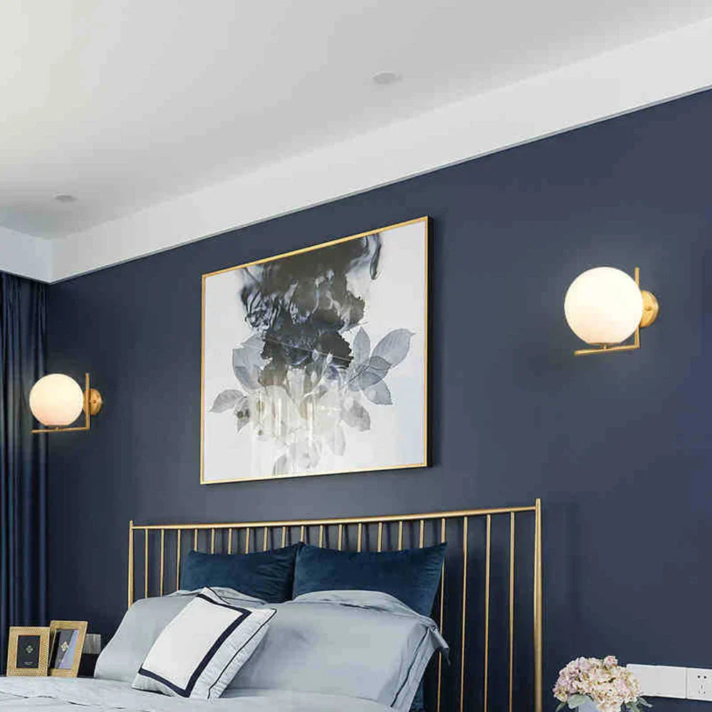 مصباح حائط LED كروي زجاجي من DecorBites™ للممر وغرفة النوم وديكور غرفة المعيشة