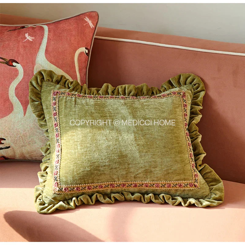 غطاء وسادة DecorBites™ Luxe المخملية الخضراء المزخرفة 35x45