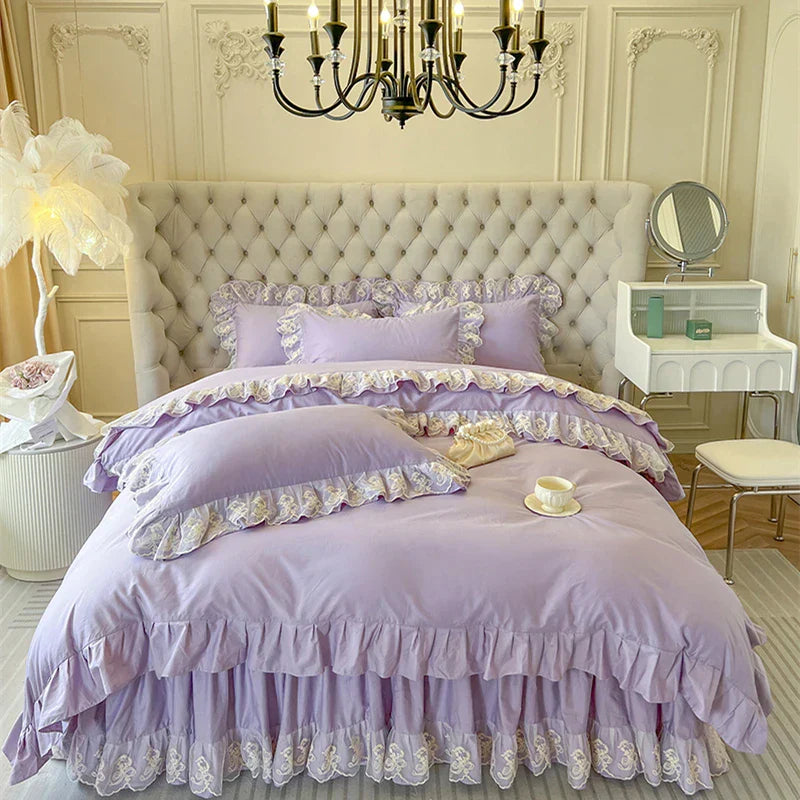 طقم مفروشات أميرة كورية من الدانتيل والكشكشة من DecorBites™ باللون الوردي المائل للبني