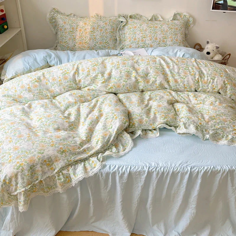 طقم مفروشات دانتيل كوري مكشكش من DecorBites™ مع غطاء سرير، خامة ناعمة ولطيفة على البشرة
