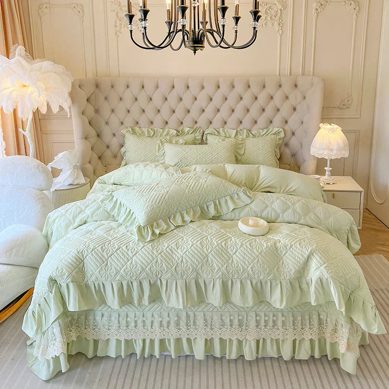 طقم فراش مبطن من DecorBites™ بنمط أميرة كوري مع كشكشة دانتيل 200x230 سم