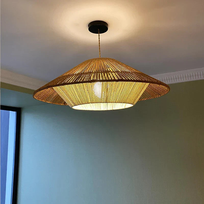 ثريا ديكور بايتس™ (DecorBites™) من خشب الخيزران الطبيعي بحبل القنب وإضاءة LED معلقة لديكور المنزل وغرفة الطعام