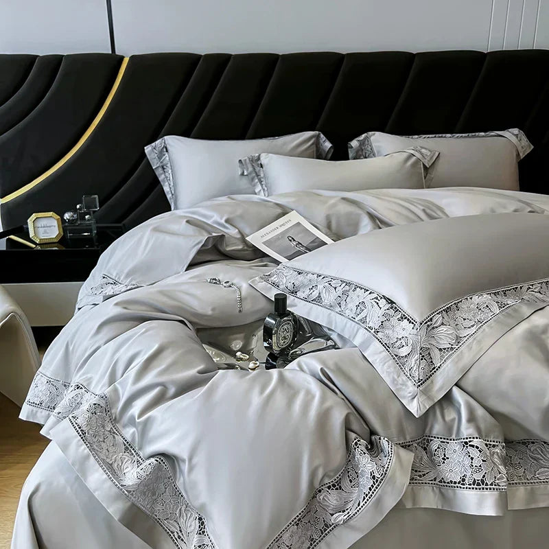 طقم شراشف سرير DecorBites™ Luxe 1500TC من القطن المصري الفاخر بحواف دانتيل عريضة: غطاء لحاف، شرشف سرير، أغطية وسائد