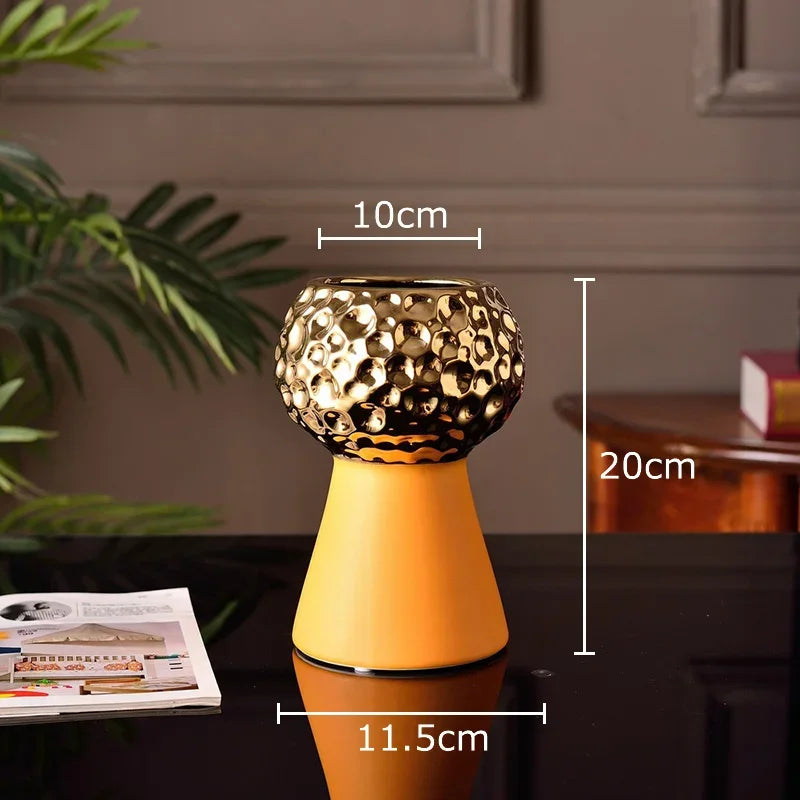 مزهرية سيراميك DecorBites™ الذهبية بنمط المطرقة: أصيص زرع إبداعي لتزيين الطاولات وتنسيق الزهور
