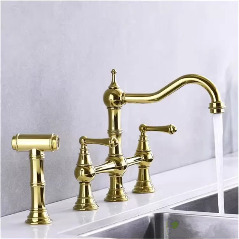 خلاط مطبخ ذهبي DecorBites™ مزود بدش يدوي وصنبور لملء الأواني