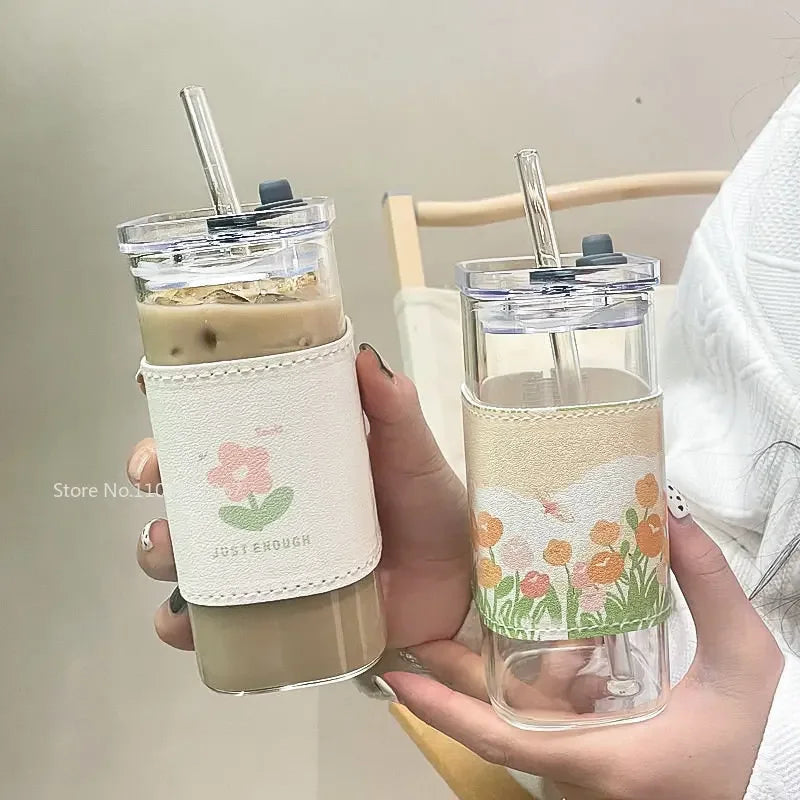 كوب زجاجي مقاوم للحرارة من DecorBites™‎ مع غطاء وماصة للقهوة والحليب والشاي والعصير
