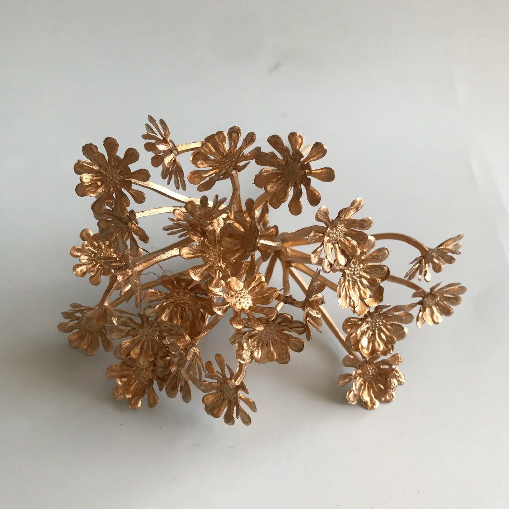 DecorBites™ Gold Hybrid Flower Cherry Stamen Berries Bundle لتزيينك بنفسك