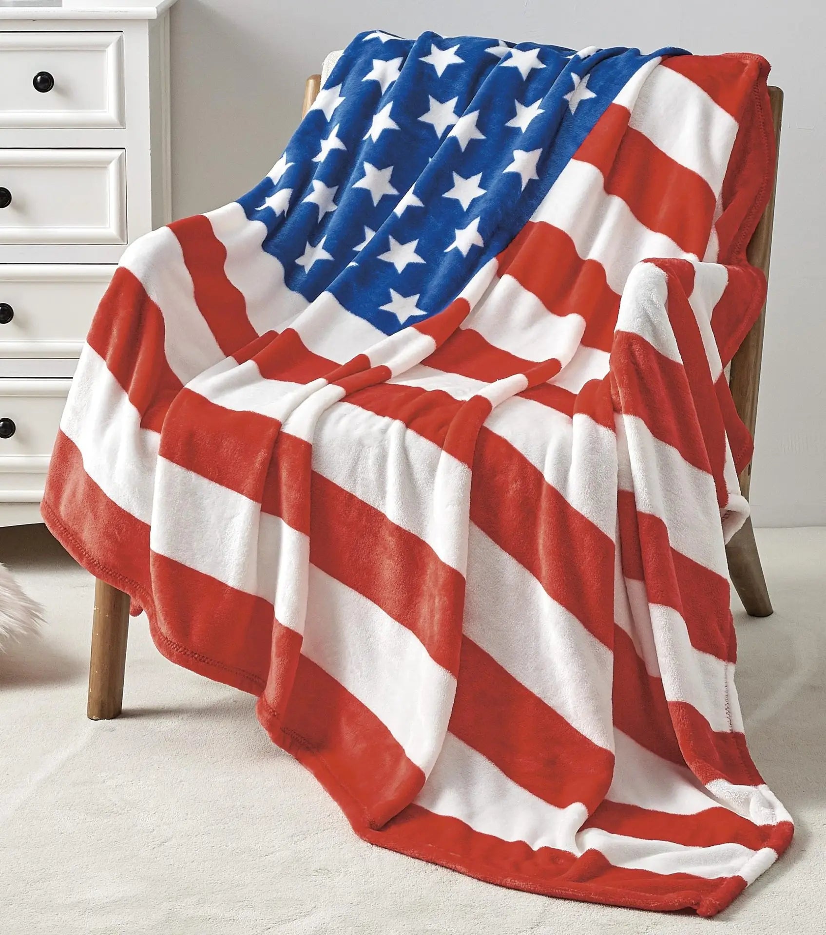 DecorBites™ Cozy Flannel Throw Blanket for Sofas, Cars, and Travel
