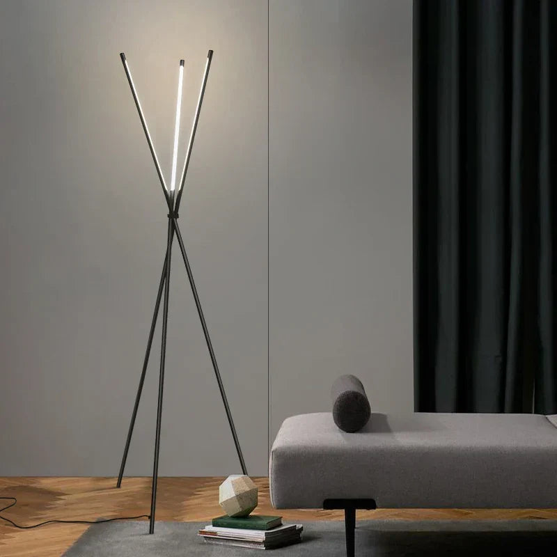 مصباح أرضي ثلاثي القوائم Knox من DecorBites™: تصميم نورديك للمنزل، غرفة النوم، غرفة المعيشة والصالون
