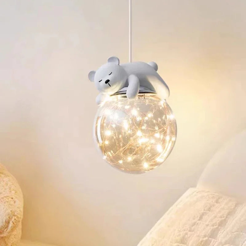 ثريات غرف الأطفال LED من DecorBites™ بتصميم دب أبيض وأرنب، مصباح معلق زجاجي لجانب السرير
