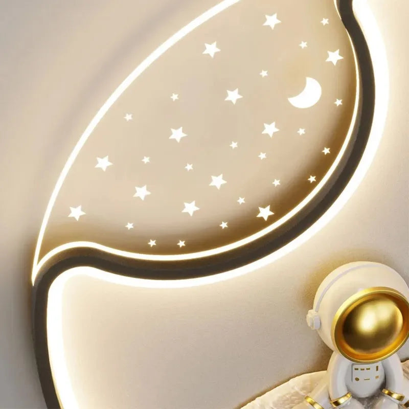 مصباح DecorBites™ Kids Astronaut LED على شكل قمر للعناية الفائقة بالعيون في غرفة النوم أو غرفة المعيشة